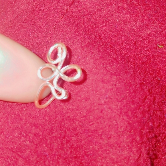 Rose Gold Handmade Nose cuff - Picture 4 of 4